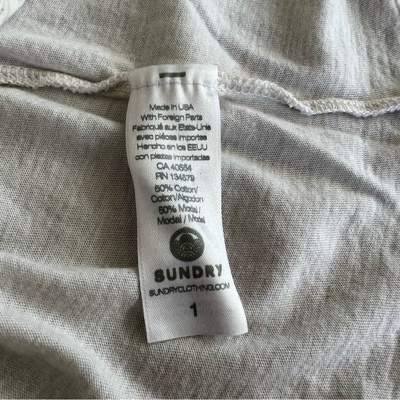 NWT! Sundry Oversized “Love Day” Graphic Tee - Picture 7 of 8